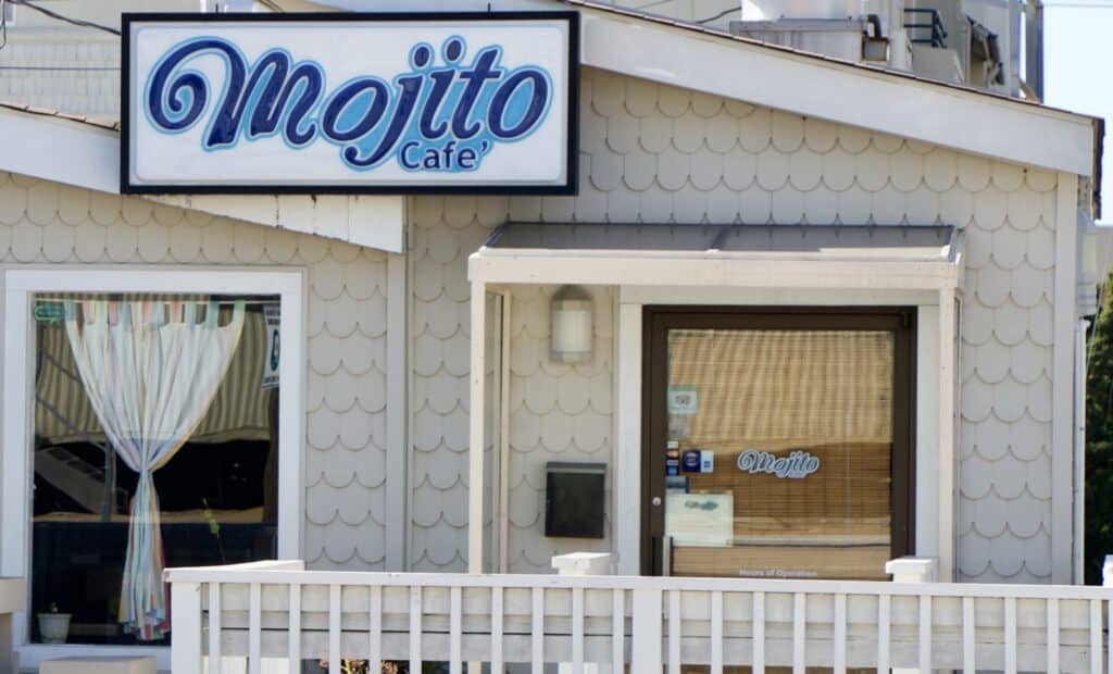 Thumbnail picture of the Mojito Cafe near the VA beaches.