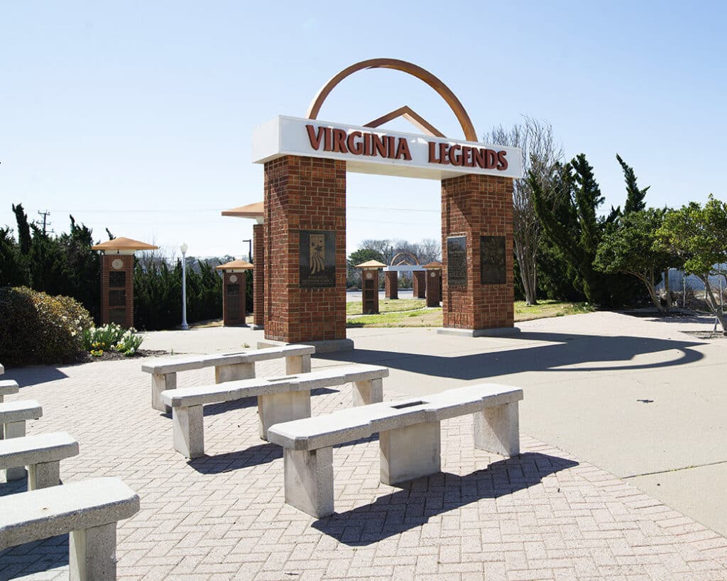 legends walk va beach entrance